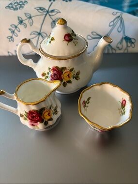 Sheer Elegance mini tea set